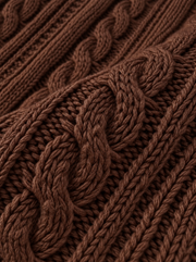 Produktfoto: Lange Damenstrickjacke mit Zopfmuster und Knöpfen, große Größen