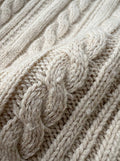 Lange Damenstrickjacke mit Zopfmuster und Knöpfen, große Größen