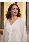 Blusa rosa de gasa con volantes y forro talla grande