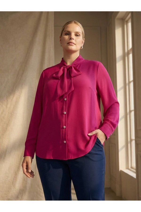 Büyük Beden Kadın  Fiyonk Yakalı Krep Gömlek