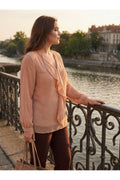 Blusa rosa de gasa con volantes y forro talla grande