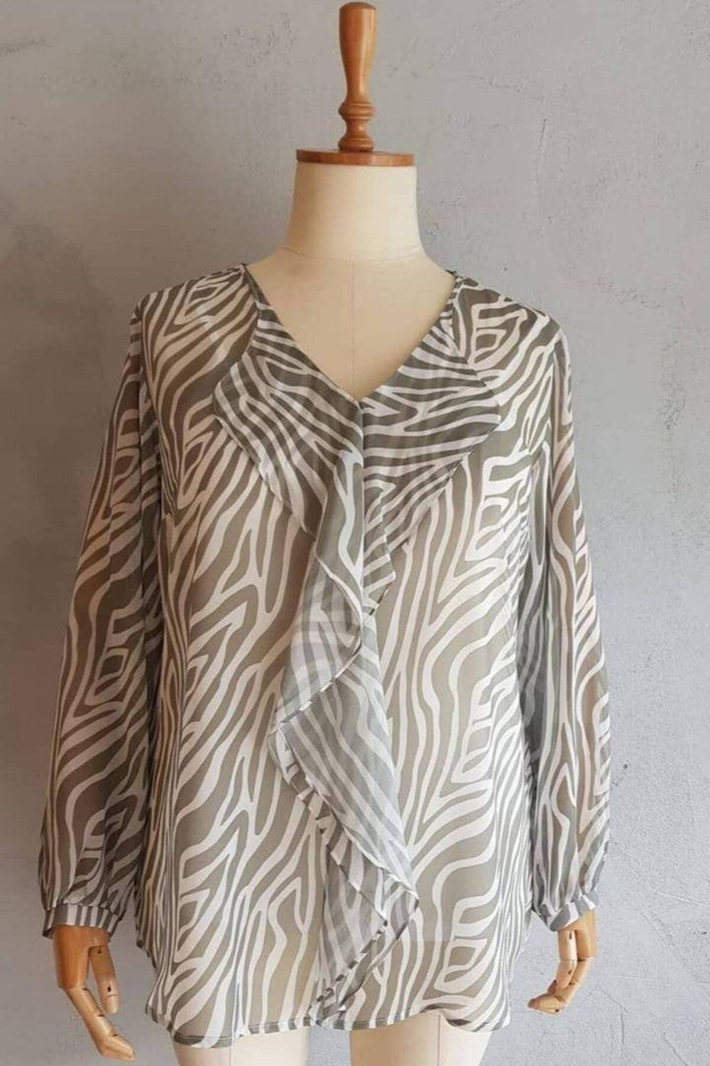 Büyük Beden Kadın  Şifon Fırfırlı Bluz - Astarlı - Image 75