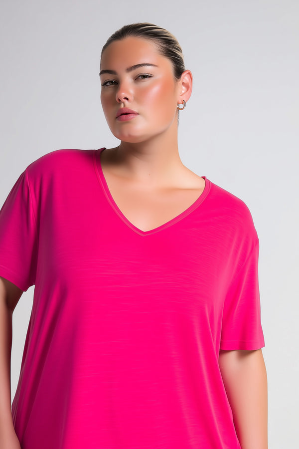 Comodidad sin límites: Camiseta básica con cuello en V