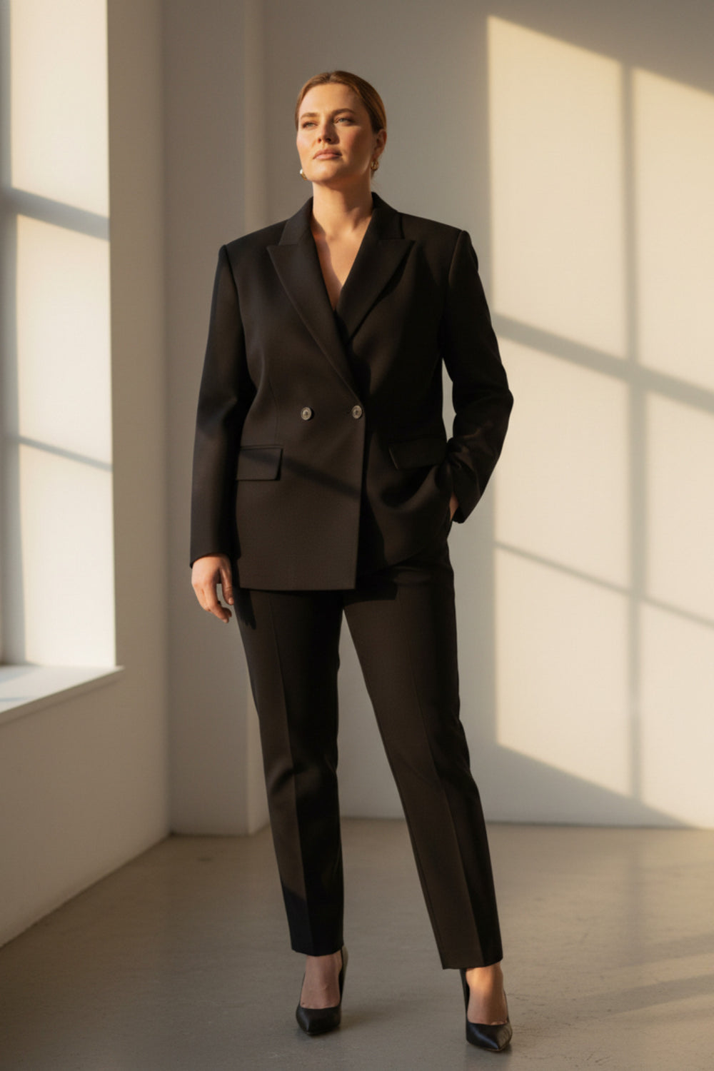 Büyük Beden Kadın  Oversize Vatkalı Astarlı Blazer Ceket - Image 4