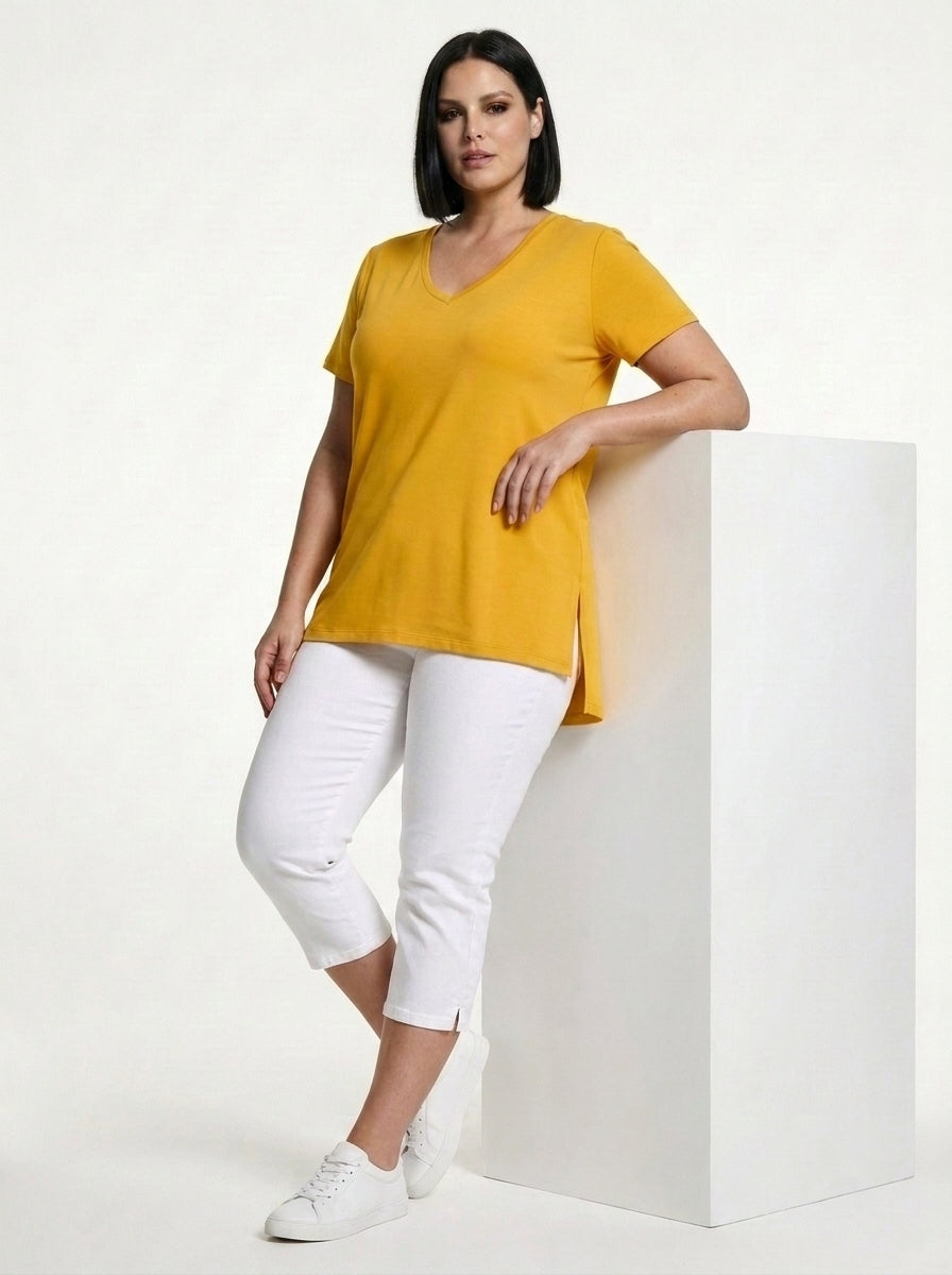 Kadın Büyük Beden V Yaka Yanı Yırtmaçlı  Pamuklu Viskon T- Shirt ( Serifikalı Kumaş ) - Image 86
