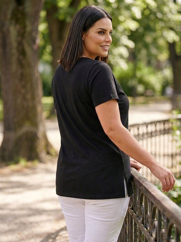 Comodidad sin límites: Camiseta básica con cuello en V
