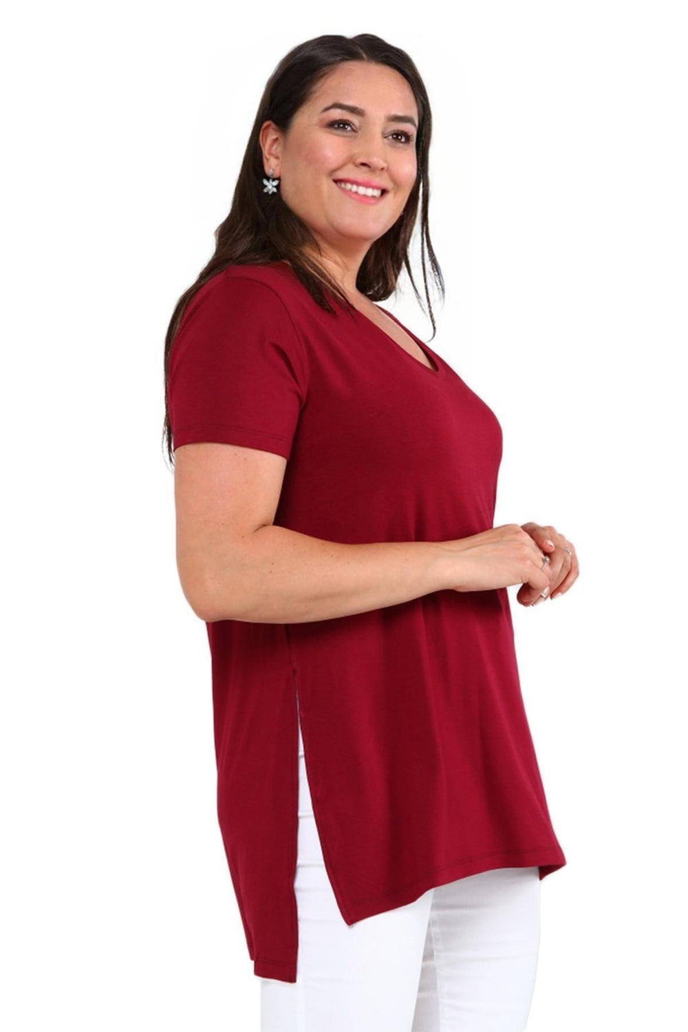 Comodidad sin límites: Camiseta básica con cuello en V - Image 11