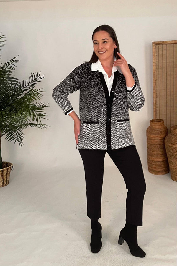 Plus Size Knitwear Cardigan with Hanezza Quality: Renew Your Style Now