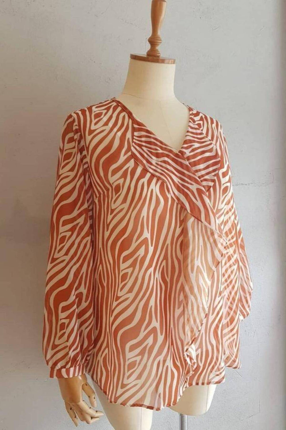 Büyük Beden Kadın  Şifon Fırfırlı Bluz - Astarlı - Image 117