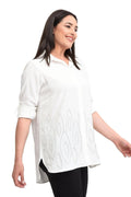 Für alle, die Komfort mit Stil suchen: Bluse mit Perlenstickerei in großen Größen