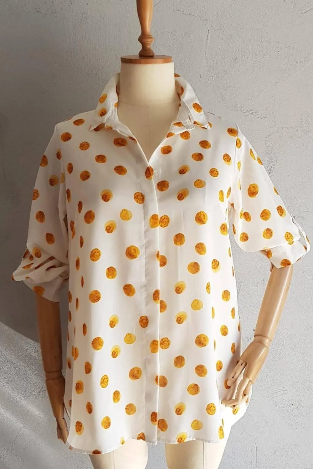 Completa tu estilo: Camisas de talla grande con tapeta oculta que reflejan tu estilo - Image 4