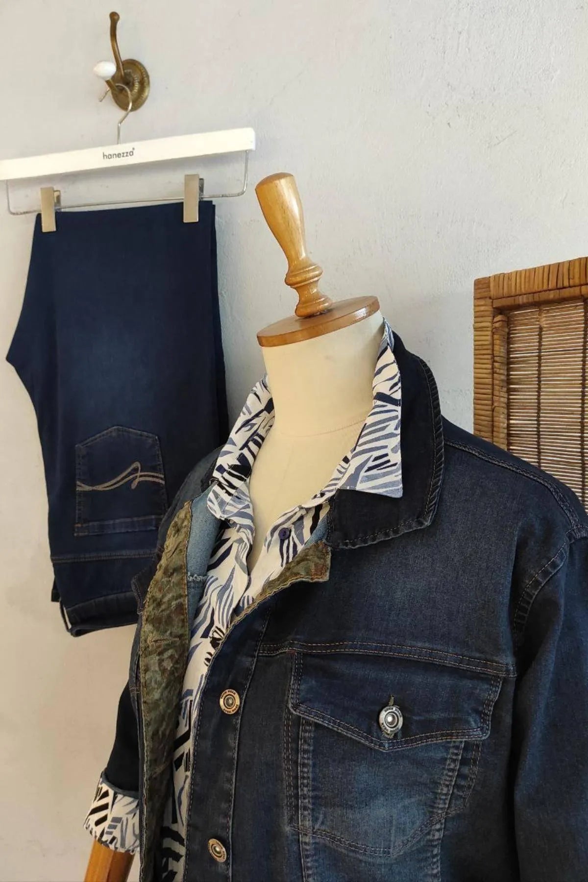 Große Jeansjacke - Mit Hanezza stilvoll aussehen