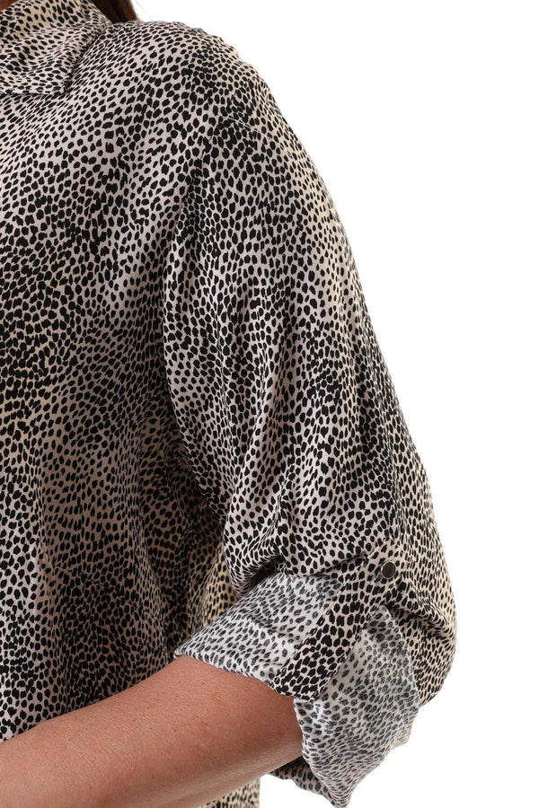 Рубашка с леопардовым принтом: подчеркните свой стиль больших размеров