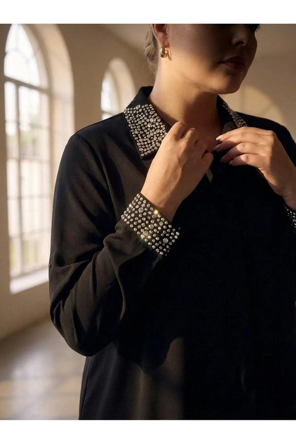 Женская рубашка больших размеров с вышивкой бисером