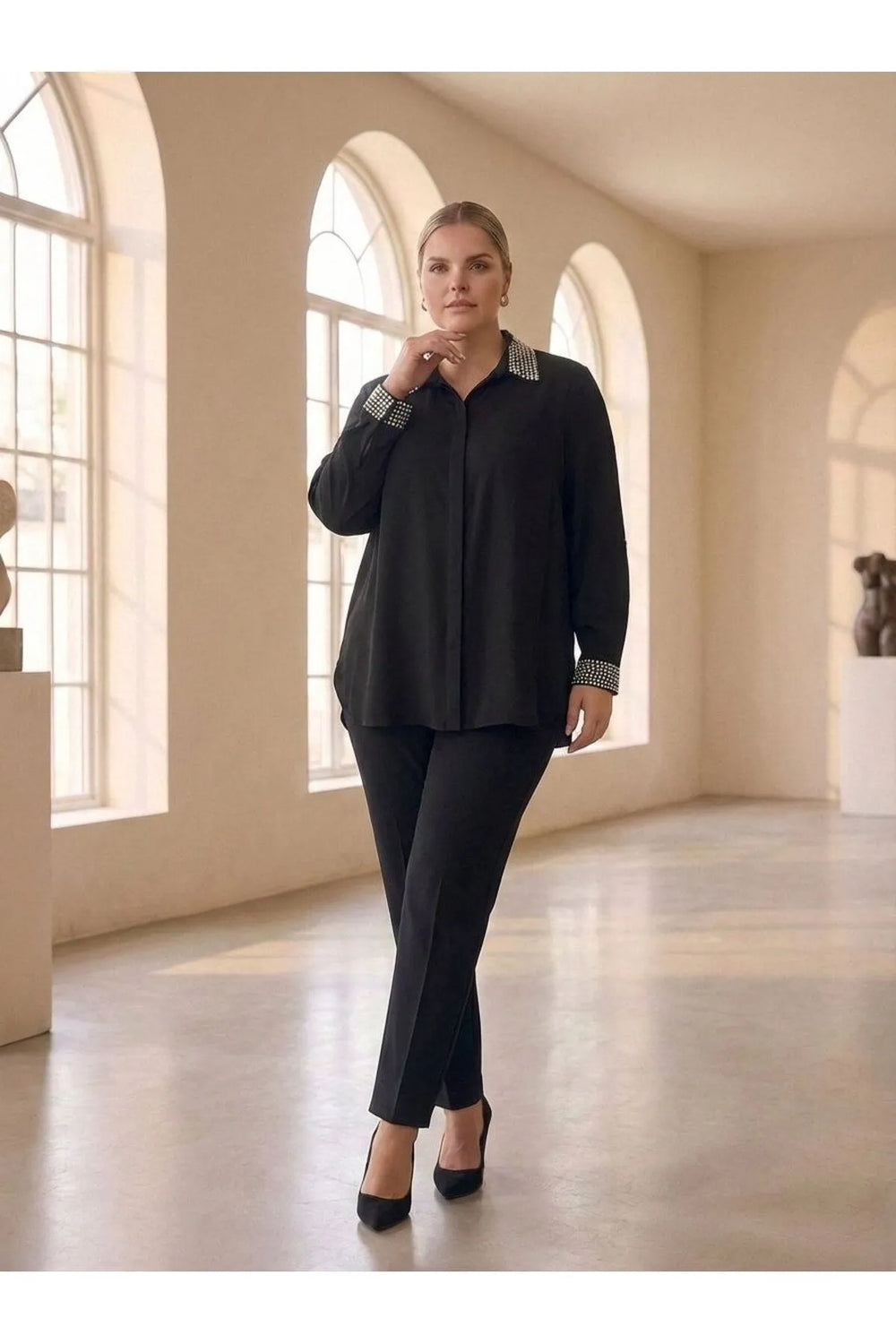 Женская рубашка больших размеров с вышивкой бисером - Image 4