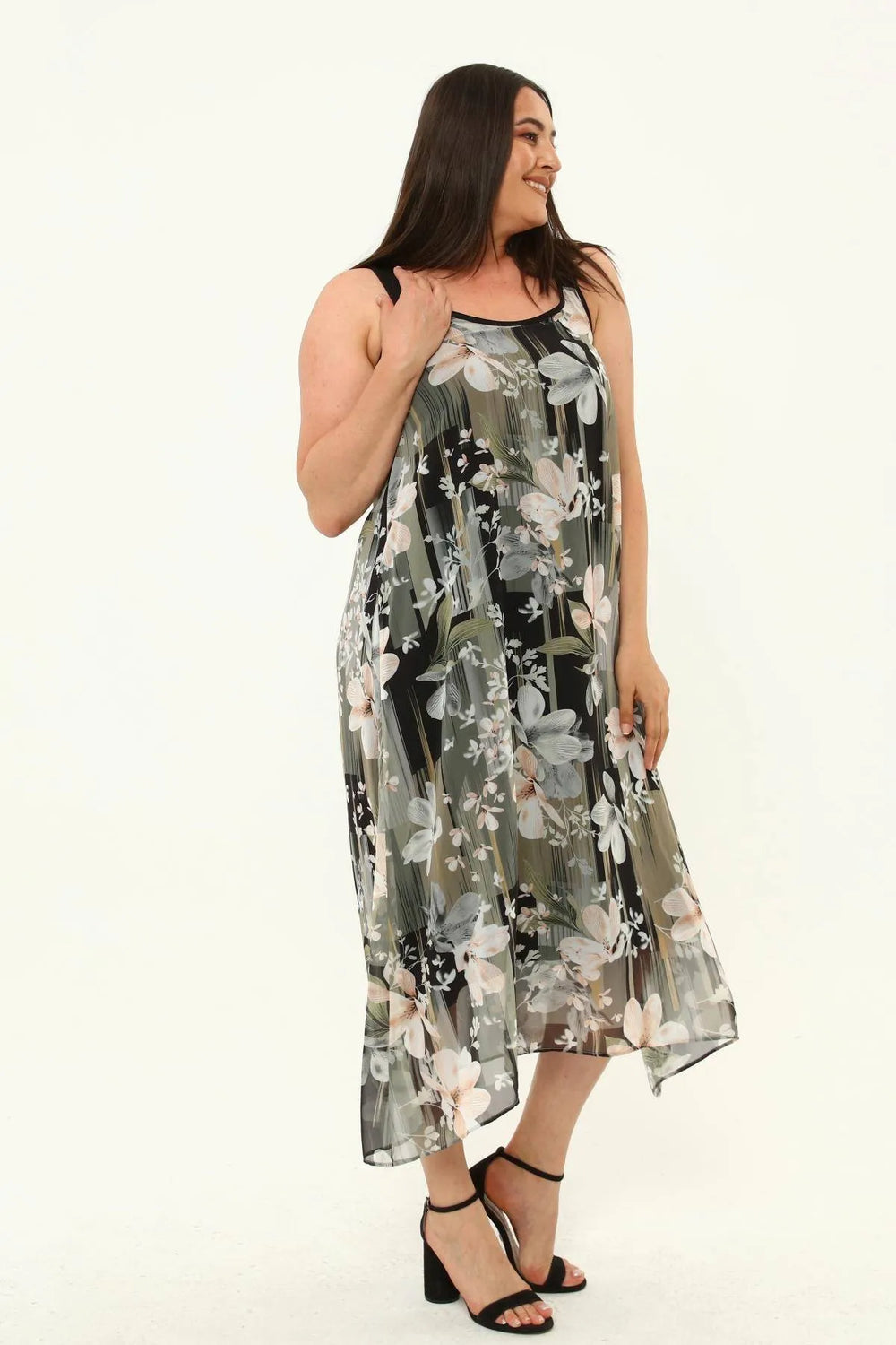 Büyük Beden Kadın Çiçek Desenli Pamuklu Viskon Maxi Elbise - Image 10