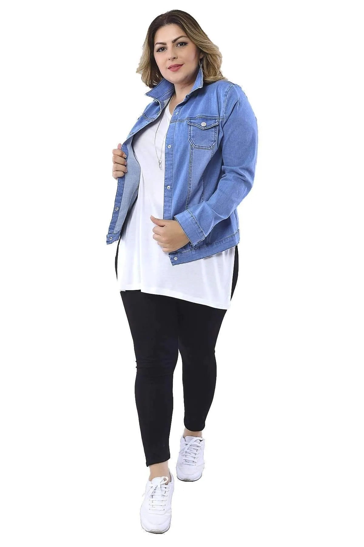 Büyük Beden Kadın Büyük Beden Kadın Esnek Likralı Kot Ceket Açık Mavi Denim Büyük Beden Ceket Mavi Denim