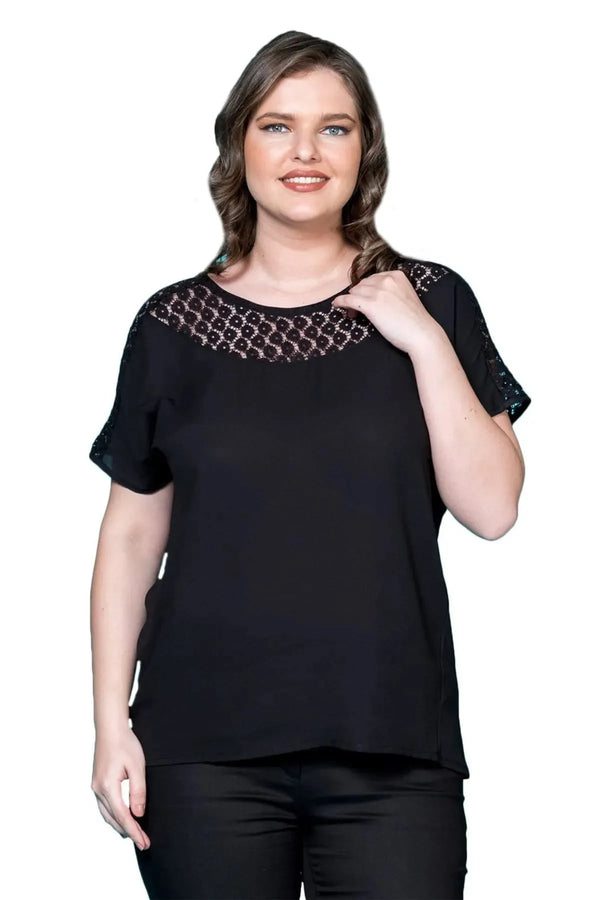 Plus Size Women's Fuchsia Guipure Detailed Short Sleeve Blouse