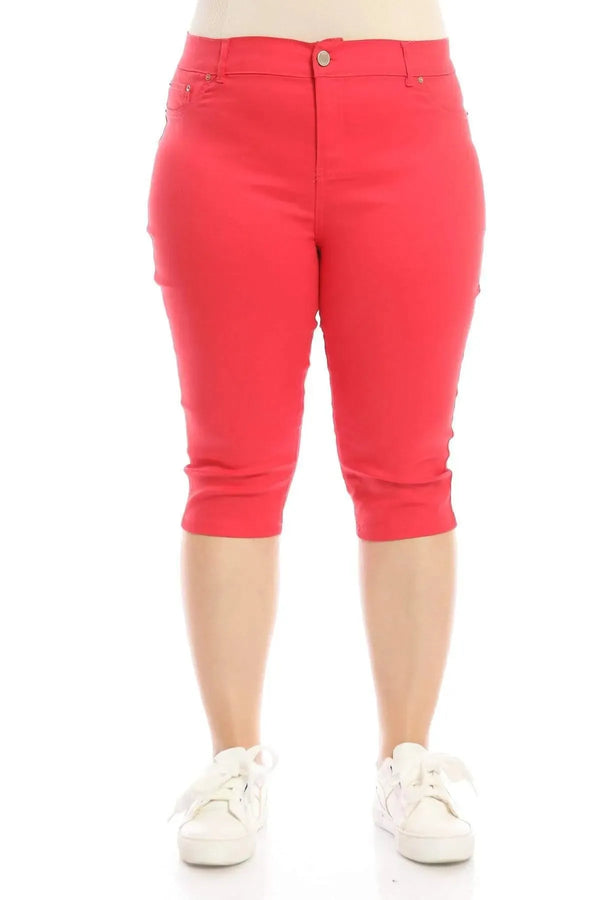 Познакомьтесь с комфортом больших размеров: бермуды из эластичного канваса