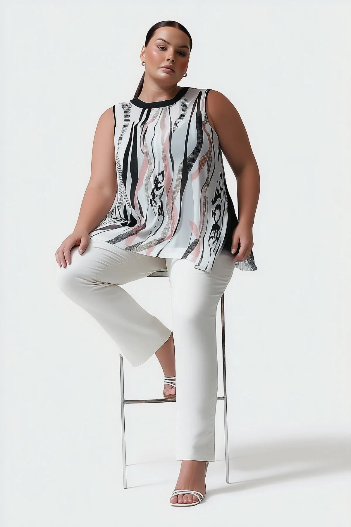 Stilvolle und bequeme Chiffonbluse in großen Größen aus der Frühjahr/Sommer Kollektion