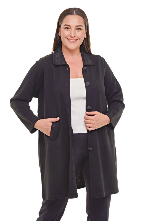 Büyük Beden Triko Hırka: Şık Çelik Örgü Detaylarıyla Fark Yaratın