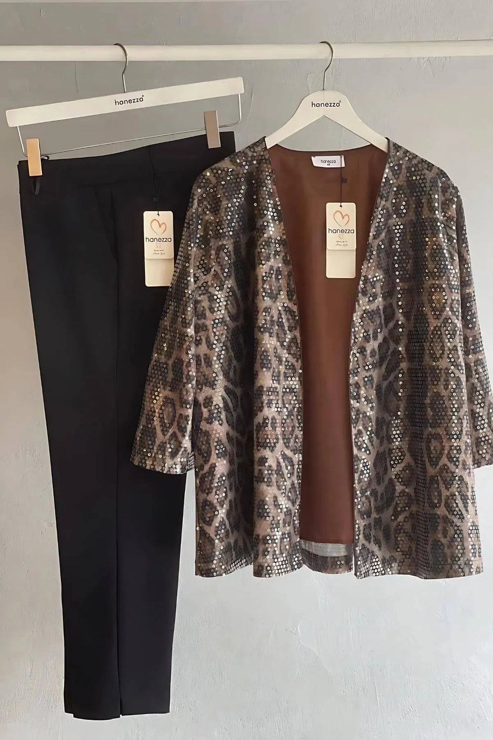 Жакет-накидка вечерний с леопардовым принтом – Стильный блейзер с рукавом 3/4 – Большие размеры - Image 2