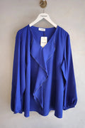 Elegante Plus Size Abendbluse mit Rüschen - Nadelspitze & Perlendetails - Jessica-Stoff