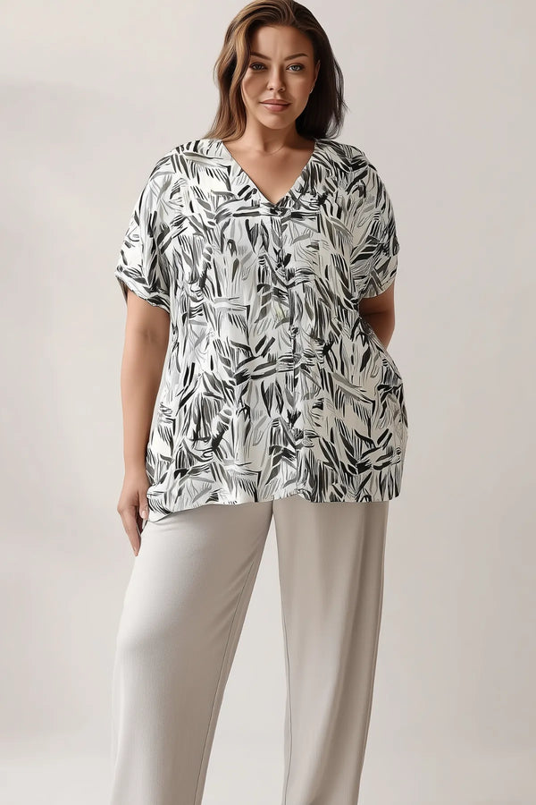 Plus Size V-Neck Viscose Blouse - Batwing Sleeve Buttoned Model
