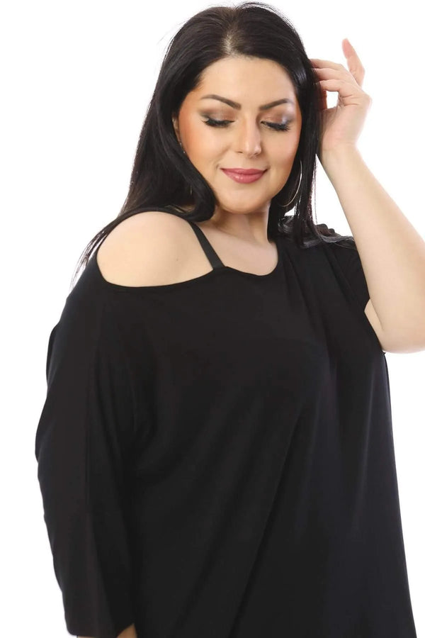 بلوزة فيسكوز بأكتاف مكشوفة: مصممة للنساء ذوات المقاسات الكبيرة