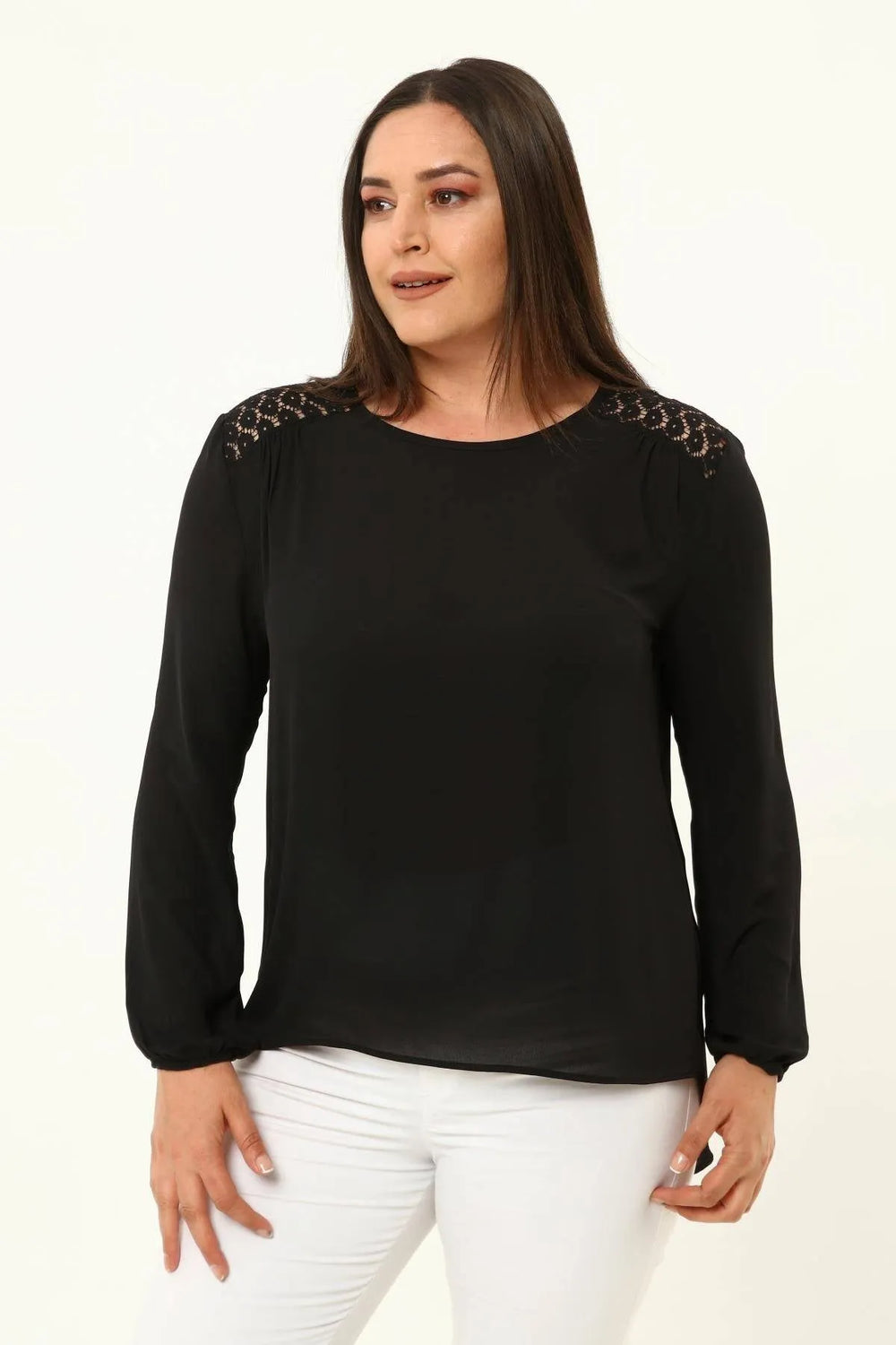 Теперь почувствуйте себя особенной: блузка из крепа с кружевными вставками на плечах - Image 9