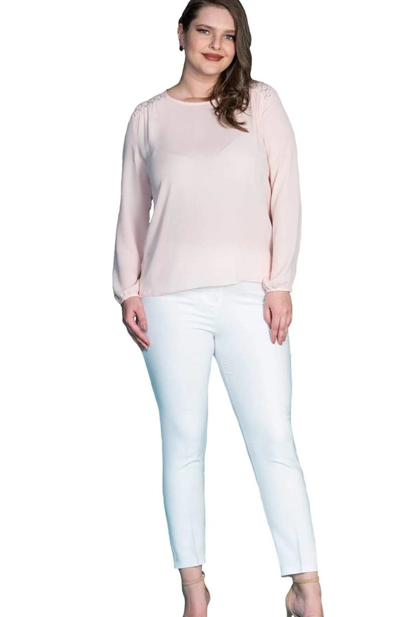 Теперь почувствуйте себя особенной: блузка из крепа с кружевными вставками на плечах