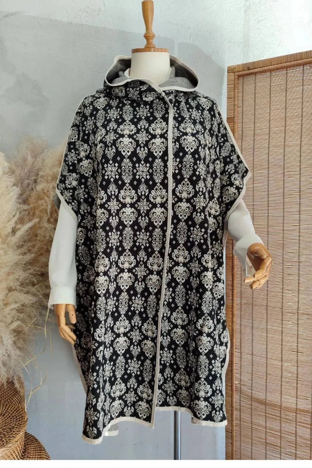 Hanezza Plus Size Knitwear Poncho - Ethnic Patterned with Hood - Image 3