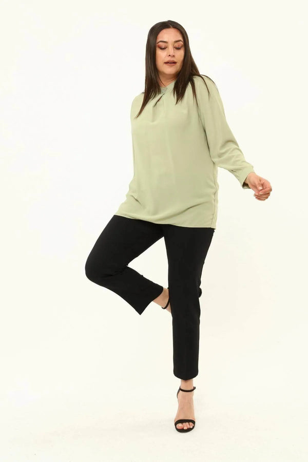 Hanezza Floral Patterned Crepe Blouse - Brooch Neck Cotton Viscose