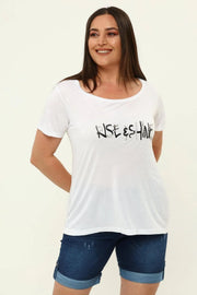 Büyük Beden Kadın Hanezza İşlemeli Yazılı T-Shirt - %100 Pamuklu Viskon Ticari Ürün Beyaz Yazılı