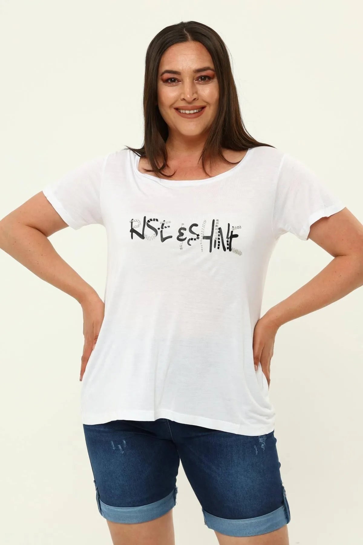 Hanezza T-Shirt mit floraler Stickerei – 100 % Baumwolle und Viskose