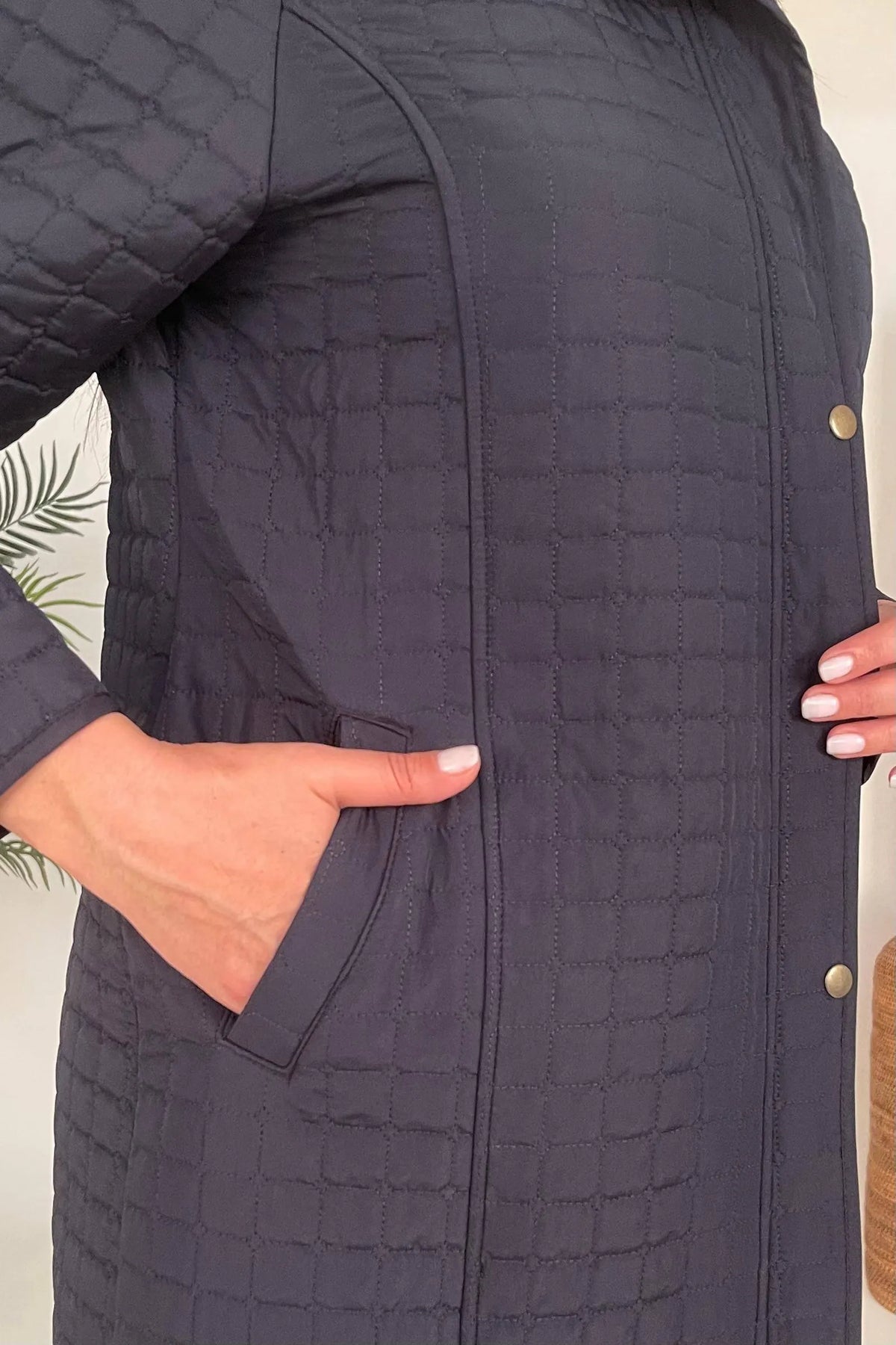 HANEZZA Wasserdichter Steppmantel - Plus Size mit Kapuze