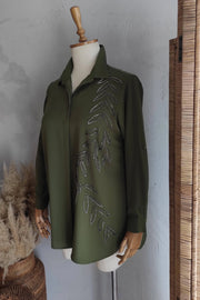 Büyük Beden Kadın Jessica El İşlemeli Abiye Gömlek Büyük Beden - Polyester Kumaş Büyük Beden Gömlek Yeşil Yaprak Desenli