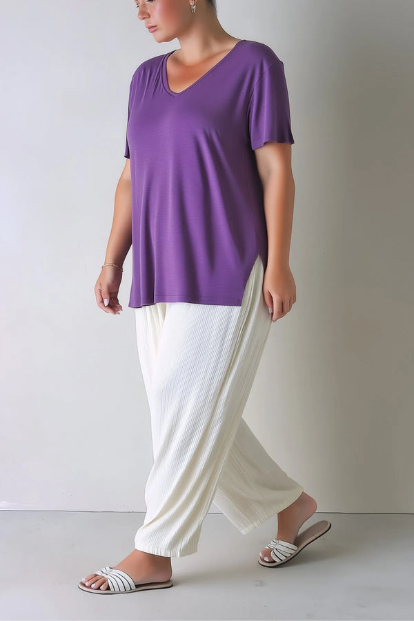 Не ограничивайте себя в комфорте: базовая футболка с V-образным вырезом