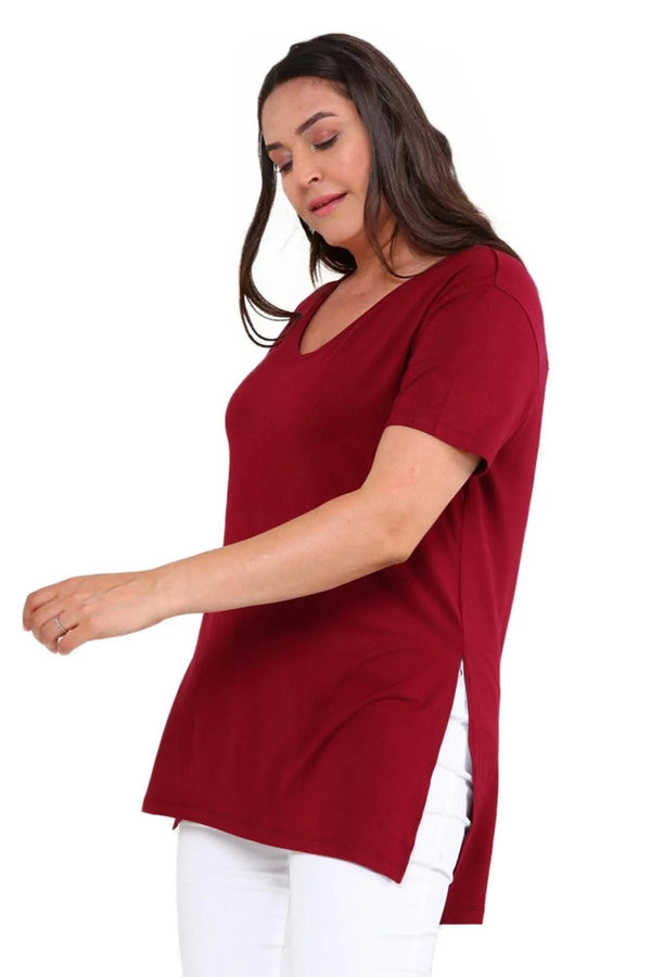 Не ограничивайте себя в комфорте: базовая футболка с V-образным вырезом