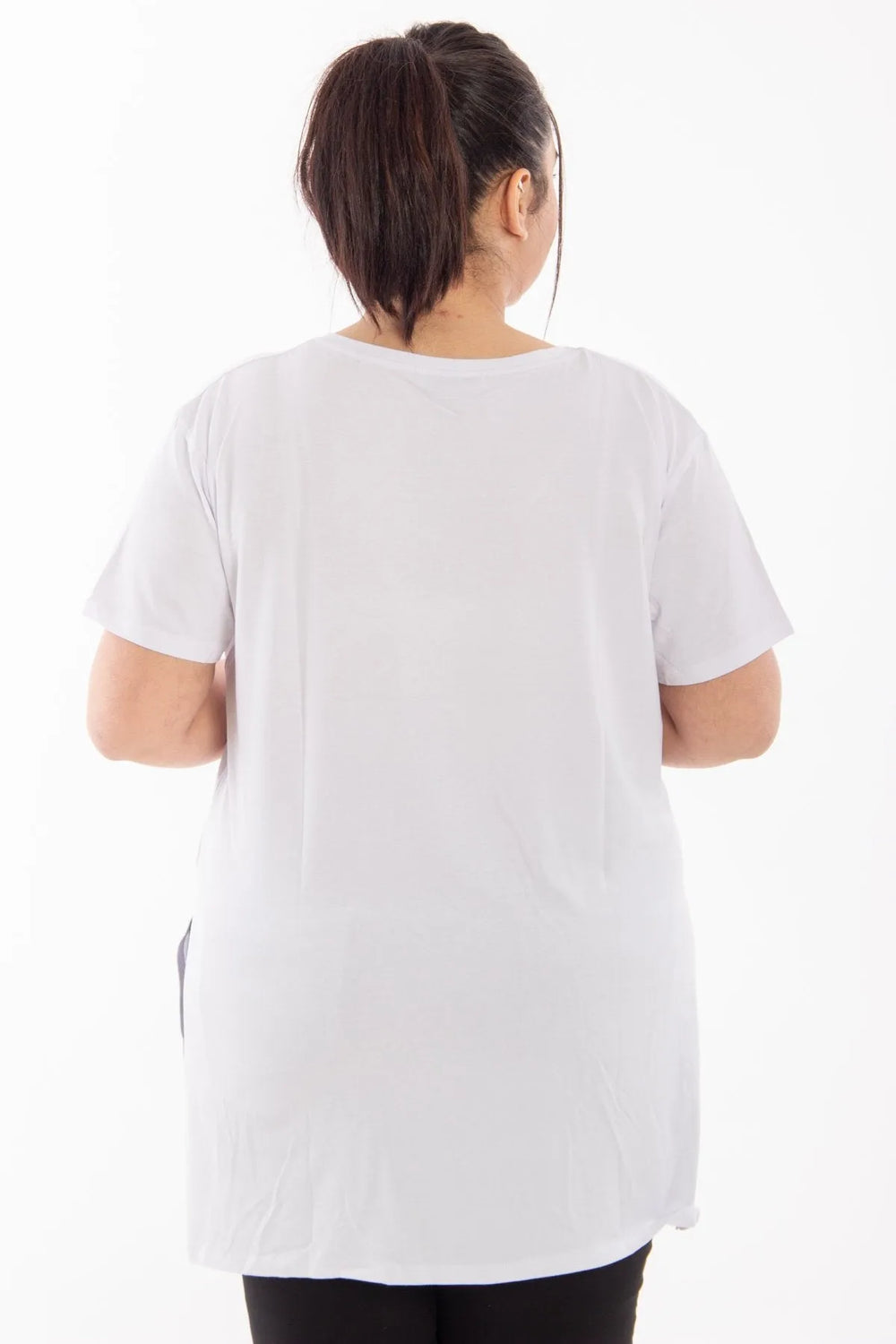 Не ограничивайте себя в комфорте: базовая футболка с V-образным вырезом - Image 47