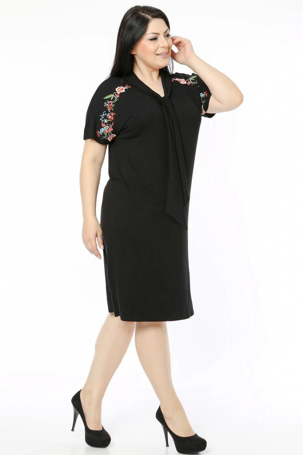 Kravat Yaka Omuz Nakış Detaylı Elbise - Image 5