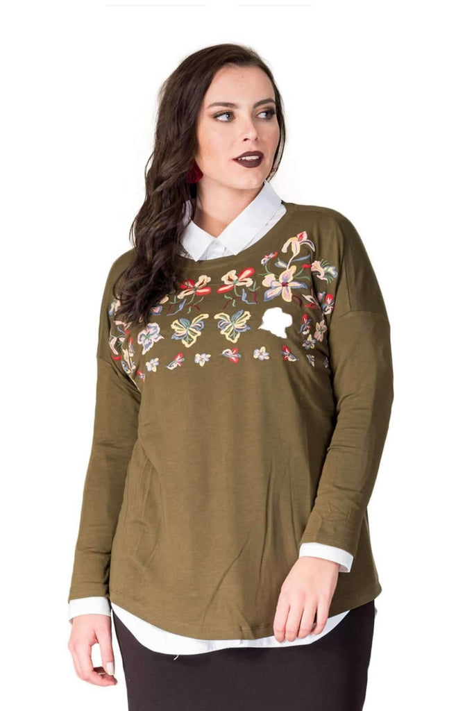Büyük beden kadınlar için bordo, çiçek işlemeli uzun kollu sweatshirt.